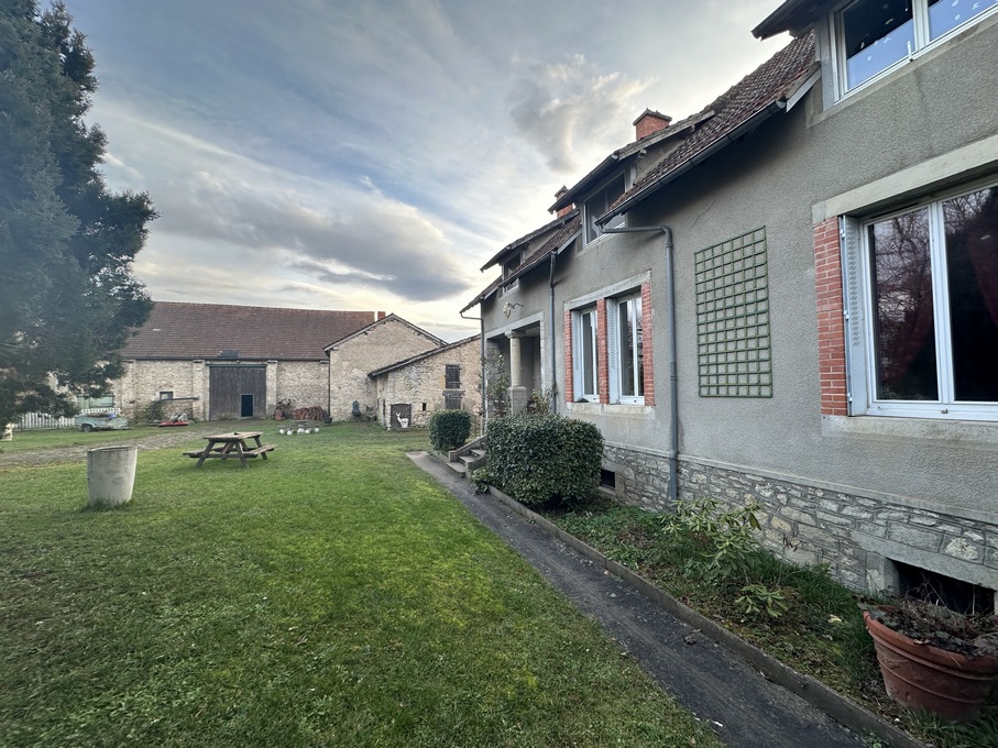 PTE EQUESTRE A VENDRE SUR 8 HECTARES