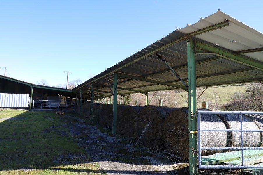 hangard ouvert 270m²